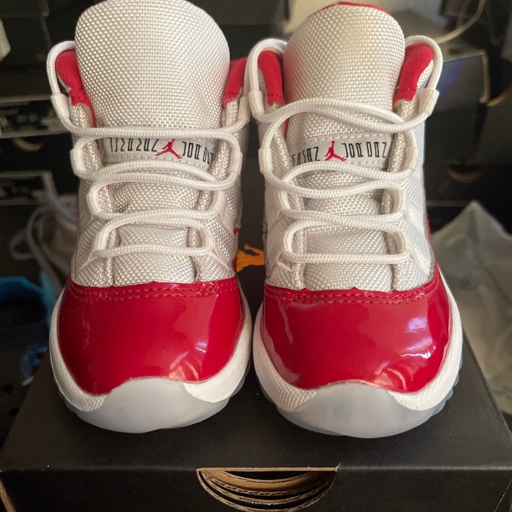 Jordan 11’s Cherry 9c